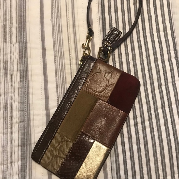 Coach Leather Multi Patch Print Wristlet - Picture 2 of 6